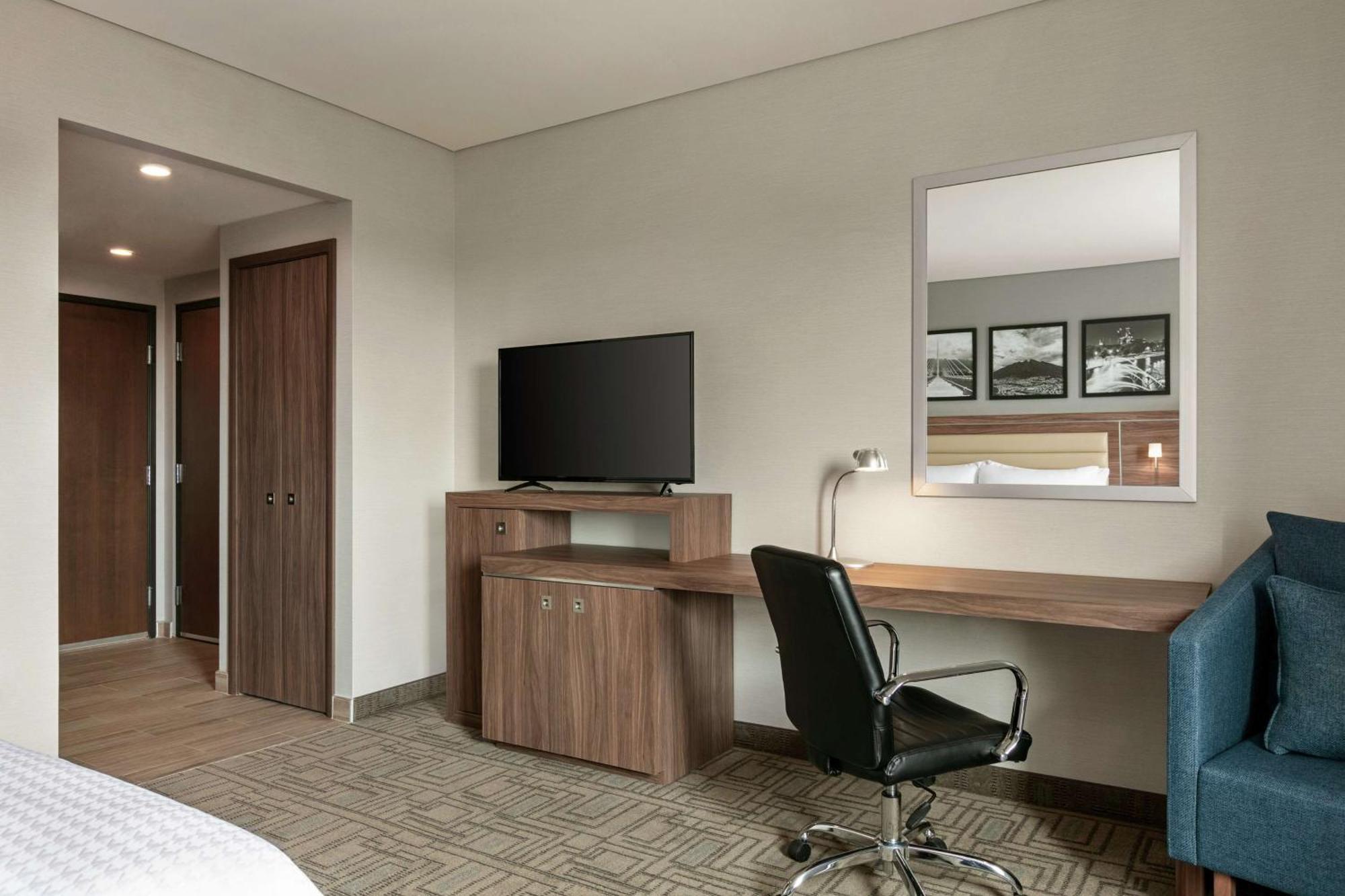 Hampton Inn By Hilton Monterrey Apodaca Extérieur photo